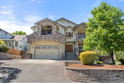 597 Pierce Road, Medford, OR 97504 - Photo 5