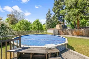 444 NE 12th St, Grants Pass, OR 97526 - Photo 23
