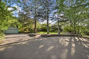 903 Pinecrest Terrace, Ashland, OR 97520 - Photo 3