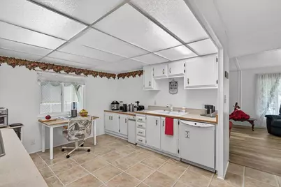 2252 Table Rock Road #SPC 206, Medford, OR 97501 - Photo 9
