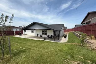 977 SE Strawberry Ln, Madras, OR 97741 - Photo 1