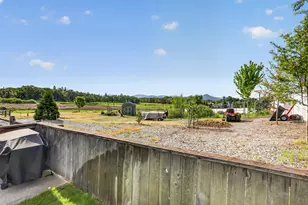 46 Terra Linda, Eagle Point, OR 97524 - Photo 35