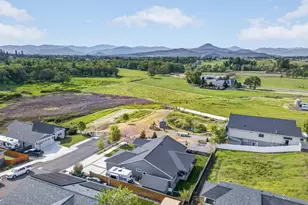 46 Terra Linda, Eagle Point, OR 97524 - Photo 41