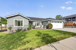 46 Terra Linda, Eagle Point, OR 97524 - Photo 3