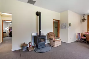 20480 Hwy 395 N, Mount Vernon, OR 97865 - Photo 31