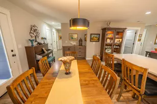 251 Christopher Way, Talent, OR 97540 - Photo 9