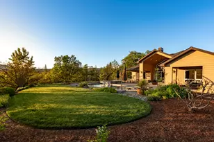 1884 S Obenchain Rd, Eagle Point, OR 97524 - Photo 39