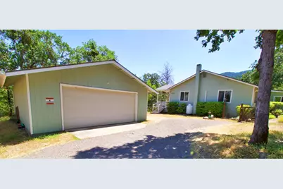 455 Crystal Drive, Grants Pass, OR 97527 - Photo 1