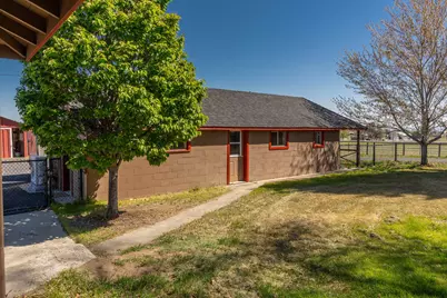 20900 SW Young Avenue, Bend, OR 97703 - Photo 49