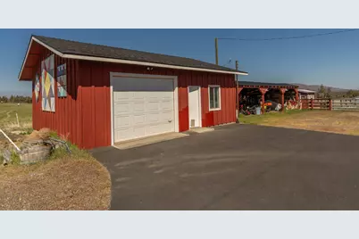 20900 SW Young Avenue, Bend, OR 97703 - Photo 47