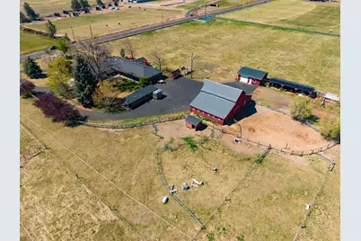 20900 SW Young Avenue, Bend, OR 97703 - Photo 13