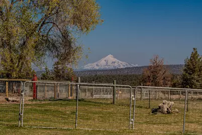 20900 SW Young Avenue, Bend, OR 97703 - Photo 37