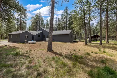 14474 Crossroads Loop, Sisters, OR 97759 - Photo 3
