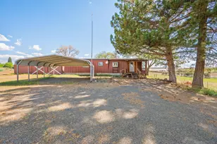 133 SW Tompsett St, Madras, OR 97741 - Photo 3