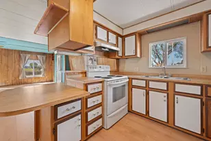 133 SW Tompsett St, Madras, OR 97741 - Photo 13