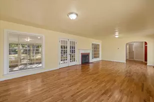 71 Black Oak Dr, Medford, OR 97504 - Photo 9
