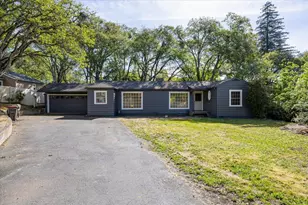 71 Black Oak Dr, Medford, OR 97504 - Photo 3