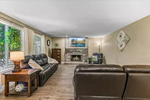 3173 Sycamore Wy, Medford, OR 97504 - Photo 17