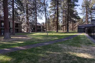 827 E Desperado Trail, Sisters, OR 97759 - Photo 27
