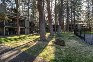 827 E Desperado Trail, Sisters, OR 97759 - Photo 23