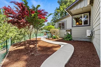 4990 Rogue River Highway, Grants Pass, OR 97527 - Photo 49