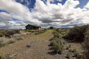 61371 Five Acre Rd, Christmas Valley, OR 97641 - Photo 11