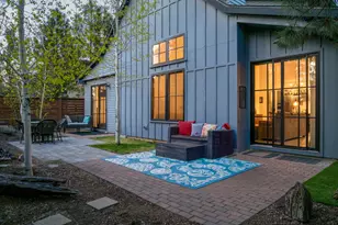 1109 N Forest Edge Dr, Sisters, OR 97759 - Photo 3