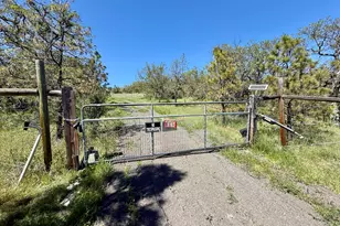 1374 W Linn Rd, Eagle Point, OR 97524 - Photo 41