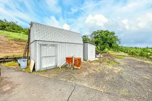 1374 W Linn Rd, Eagle Point, OR 97524 - Photo 39