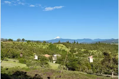 1374 W Linn Road, Eagle Point, OR 97524 - Photo 9