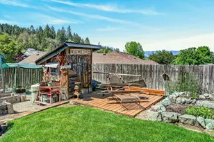 1380 Forestview Dr, Grants Pass, OR 97527 - Photo 39
