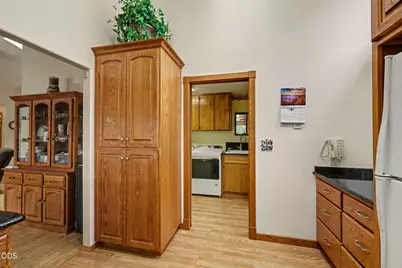 2244 Hillside Drive, Medford, OR 97502 - Photo 17