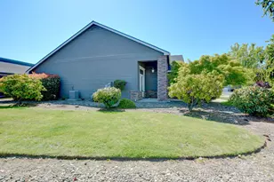 108 Sandridge Way, Eagle Point, OR 97524 - Photo 5