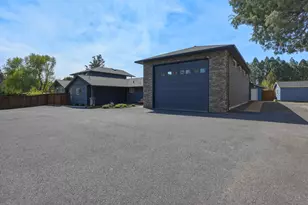 62267 Powell Butte Rd, Bend, OR 97701 - Photo 71