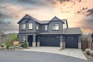 61072 Manhae Loop, Bend, OR 97702 - Photo 3