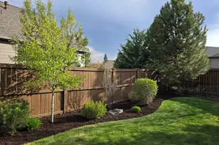 61072 Manhae Loop, Bend, OR 97702 - Photo 43