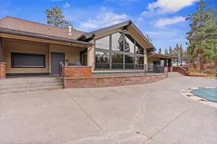 61072 Manhae Loop, Bend, OR 97702 - Photo 57