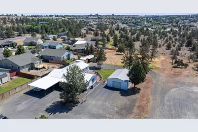 605 SE Kinkade Road, Madras, OR 97741 - Photo 3