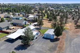 605 SE Kinkade Rd, Madras, OR 97741 - Photo 3