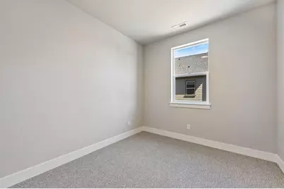 20518 NE Empire Avenue, Bend, OR 97701 - Photo 11