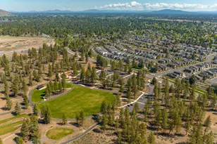 20873 SE Humber Ln, Bend, OR 97702 - Photo 27