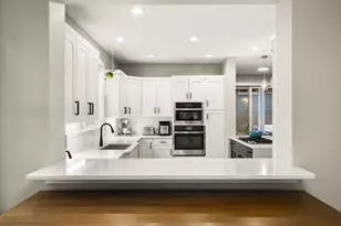 19527 Mirror Lake Pl, Bend, OR 97702 - Photo 11