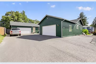 1232 W Harbeck Road, Grants Pass, OR 97527 - Photo 3