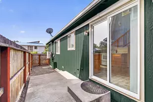 1232 W Harbeck Rd, Grants Pass, OR 97527 - Photo 5