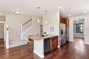 19530 Hollygrape St, Bend, OR 97702 - Photo 9