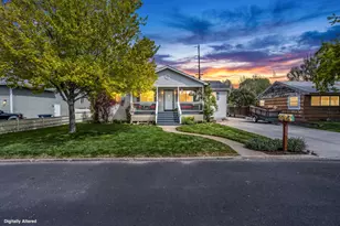 683 NW 5th St, Prineville, OR 97754 - Photo 3