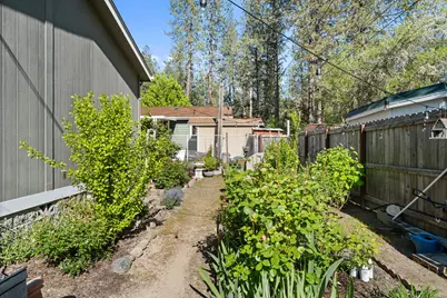 594 Detrick Drive #Space 2, Grants Pass, OR 97527 - Photo 23
