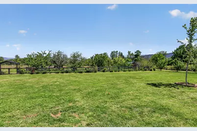 670 Old Stage Road, Central Point, OR 97502 - Photo 53