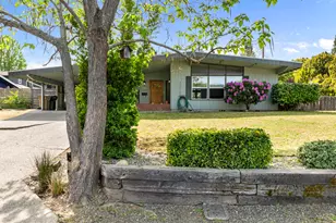 1320 NW Prospect Ave, Grants Pass, OR 97526 - Photo 27