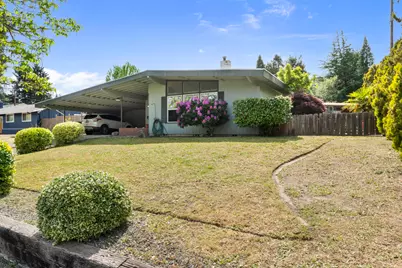 1320 NW Prospect Avenue, Grants Pass, OR 97526 - Photo 1